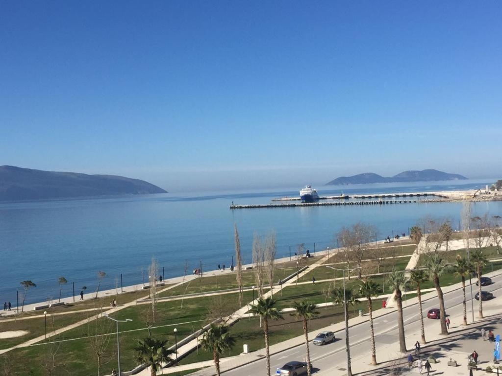 Seaside Apartment Vlorë Esterno foto